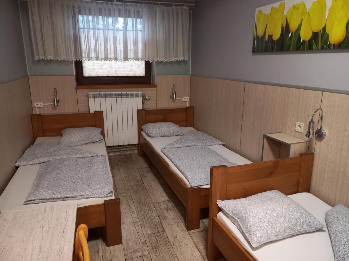 Pokoje Goscinne Jaga Kielce Exterior foto