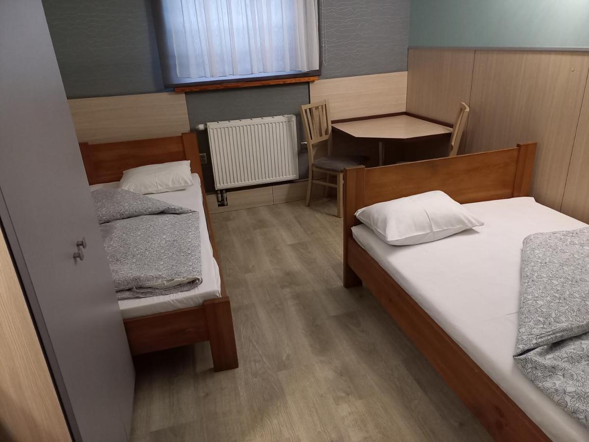 Pokoje Goscinne Jaga Kielce Exterior foto